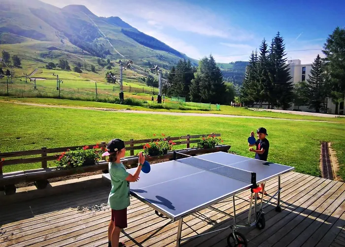 Les Melezes Отель 3*